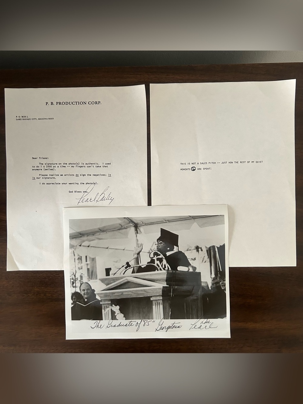 Signed Pearl Bailey 1985 Georgetown University Commencement Photograph Autograph